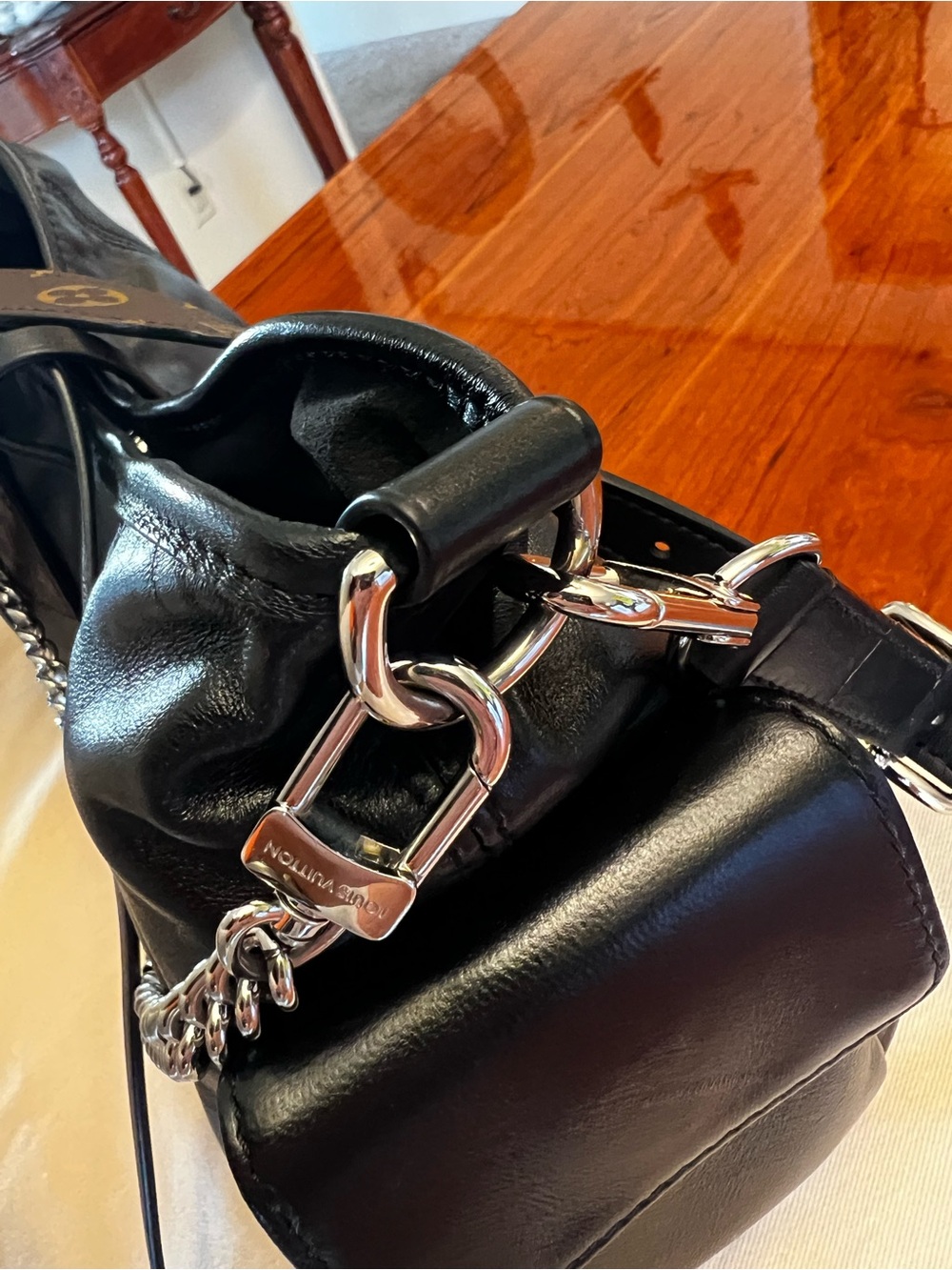 Louis Vuitton CarryAll Cargo Vibe PM - Picture 7 of 17